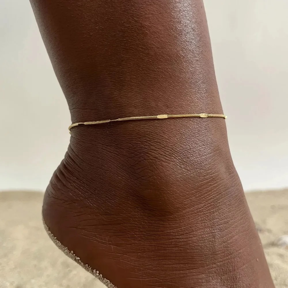 Minimalistyczna złota bransole – Jc Jewelry & Watches Photos recenzja i cena