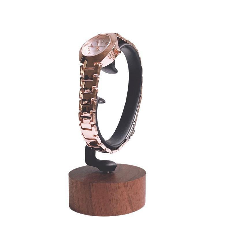 Drewniany stojak na zegarki w  – Jewelry And Watches Inc recenzja i cena